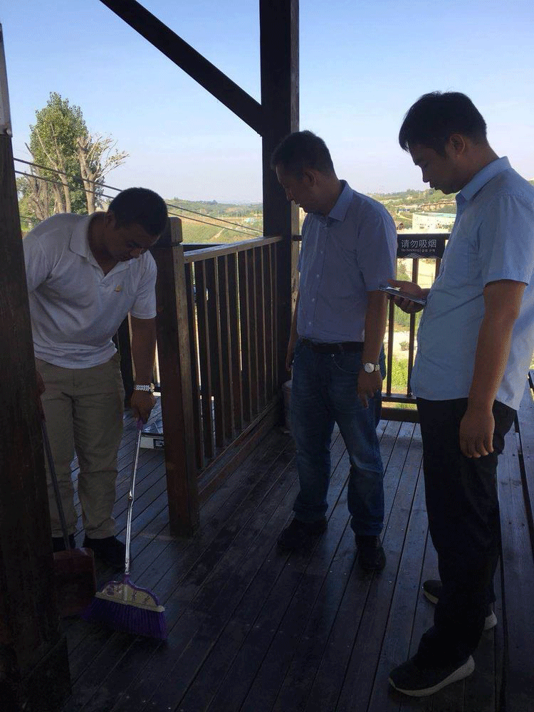 陕西白鹿原旅游文化发展有限公司经营部召开服务提升现场专题会